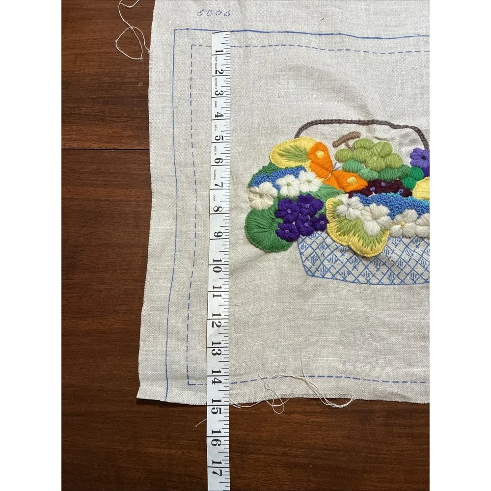 VTG WIP Pauline Dunham Crewel Embroidery Folk ART Flower Basket 14x15 Unfinished